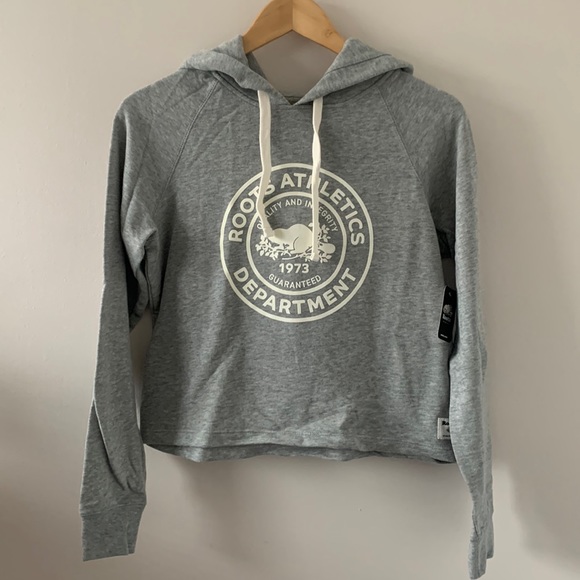 Roots Tops - Roots cropped hoodie. NWT. SZ-S